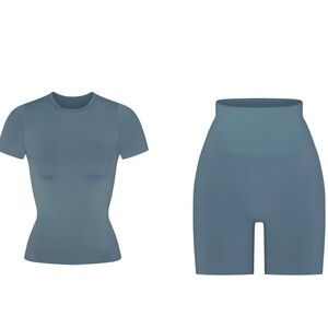Skims Soft Smoothing Seamless Set in Kyanite